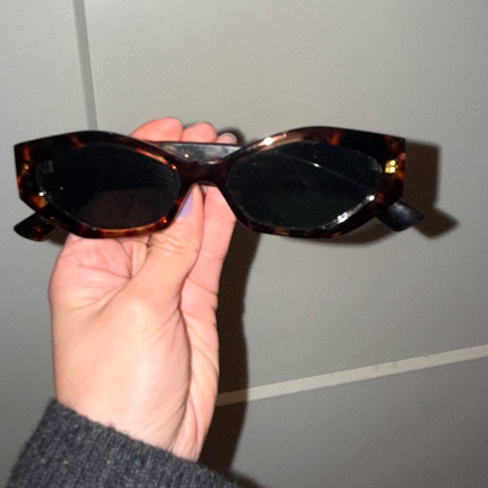 Urban Outfitters Tortoise Shell Sunglasses